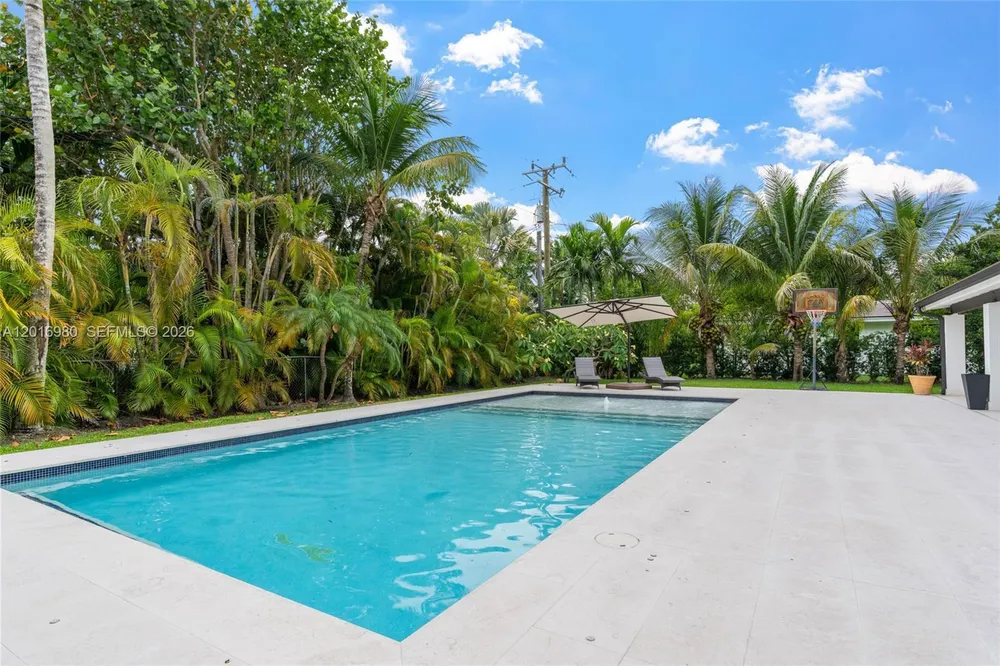 7200 SW 107th Terrace, Pinecrest, FL 33156