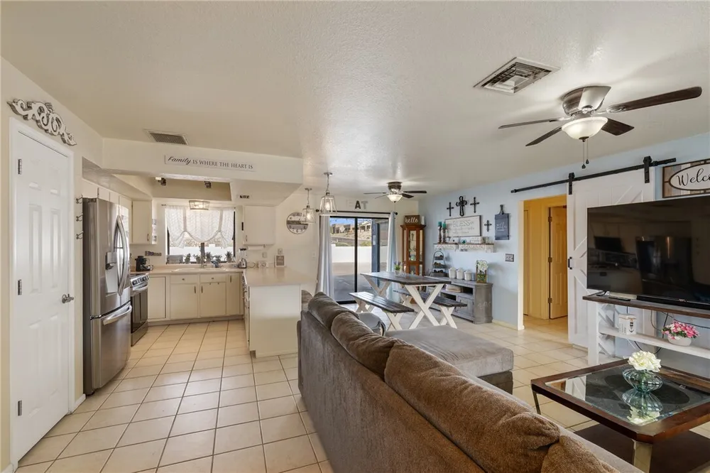 3649 Desert Garden Dr, Lake Havasu City, AZ 86404