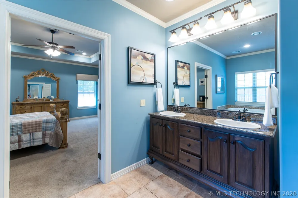 3813 W Broadway St, Broken Arrow, OK 74012