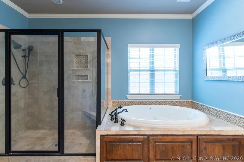 3813 W Broadway St, Broken Arrow, OK 74012