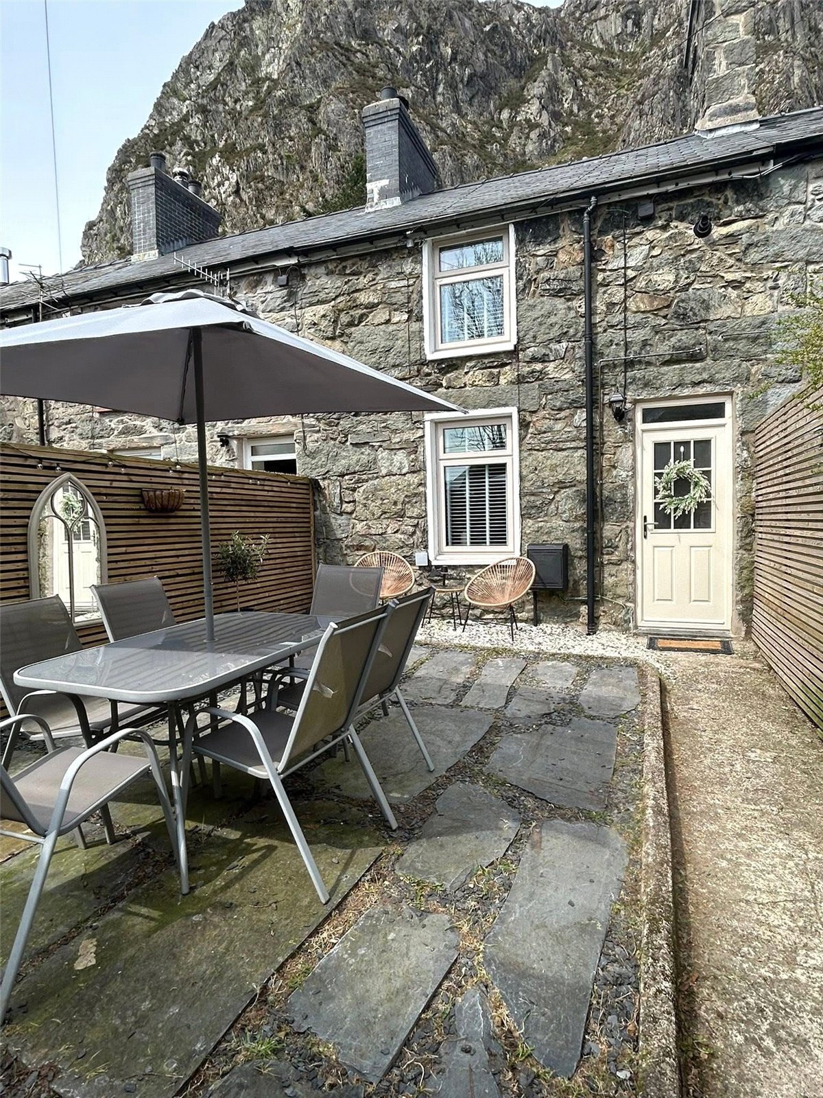 Geufron Terrace
