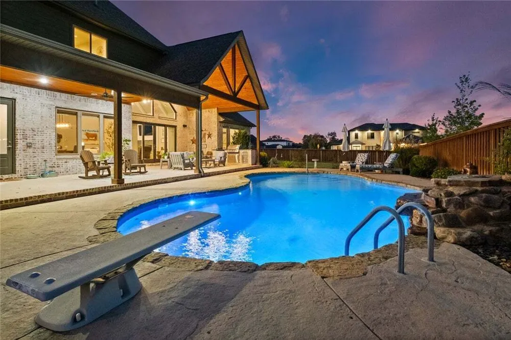 4301 S Scissortail Dr, Bentonville, AR 72713