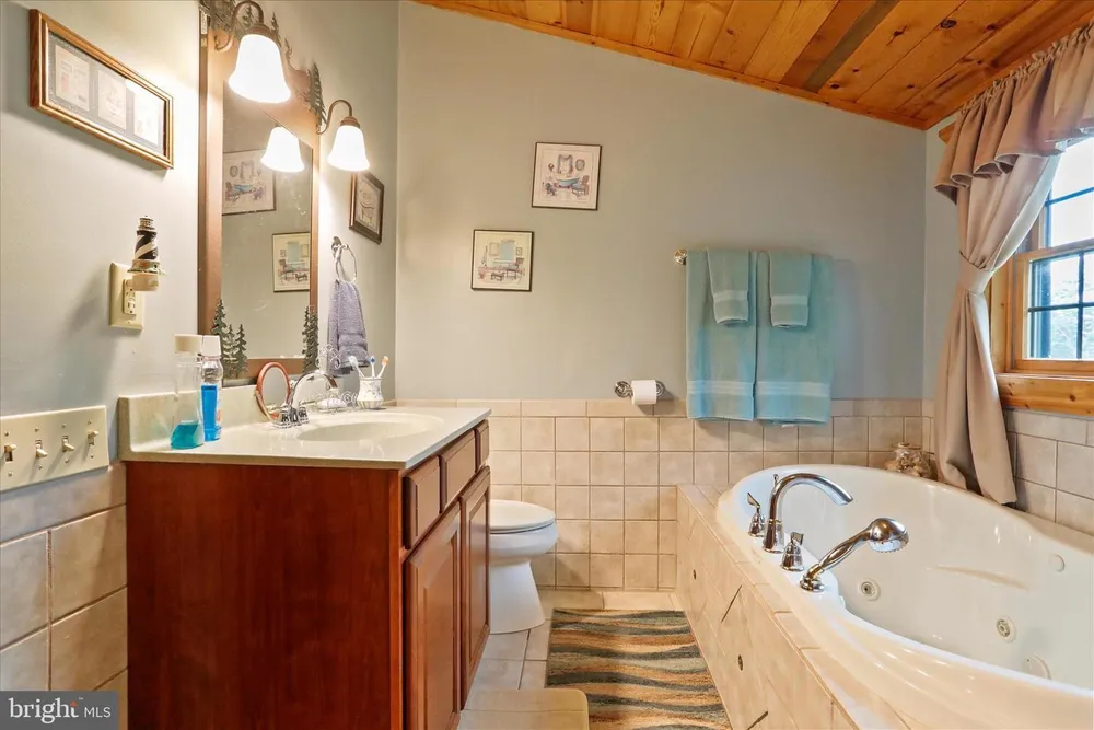141 Rose Patch Drive, Petersburg, WV 26847