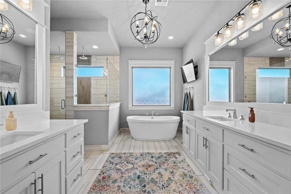 4301 S Scissortail Dr, Bentonville, AR 72713