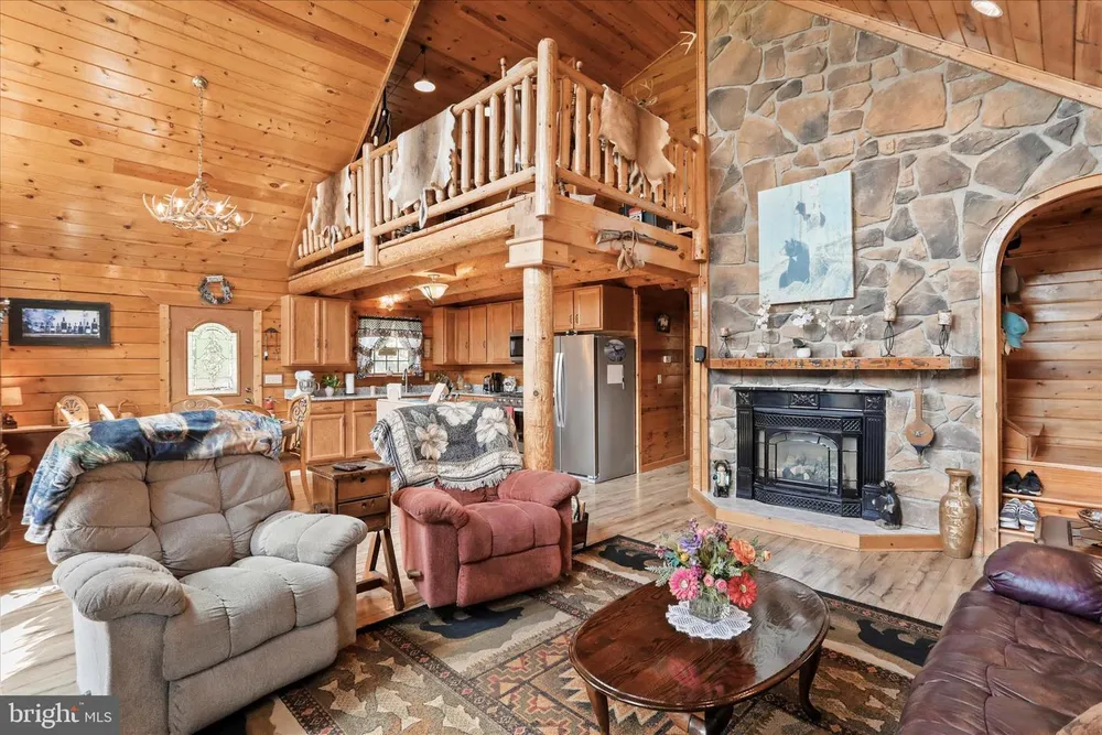 141 Rose Patch Drive, Petersburg, WV 26847