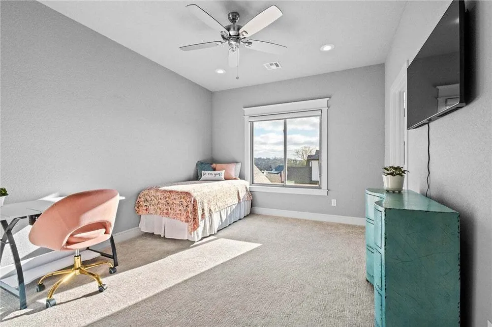 4301 S Scissortail Dr, Bentonville, AR 72713