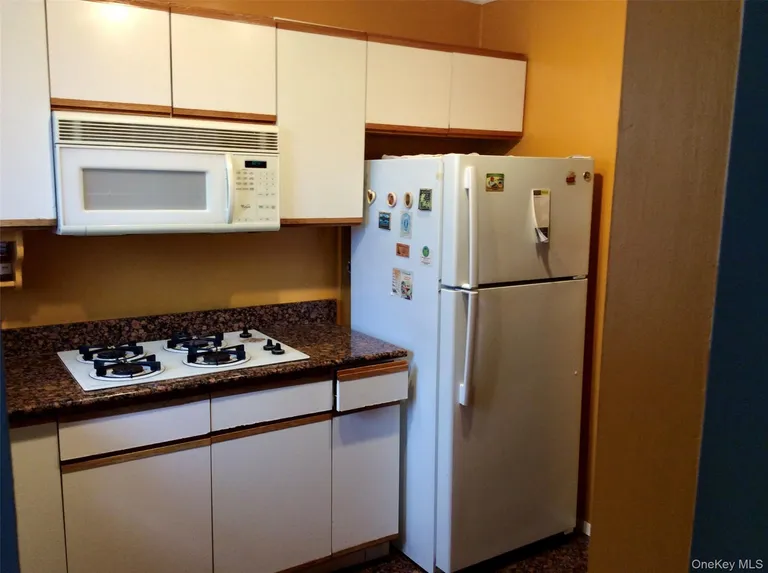 204-15 Foothill Ave, New York, NY 11423