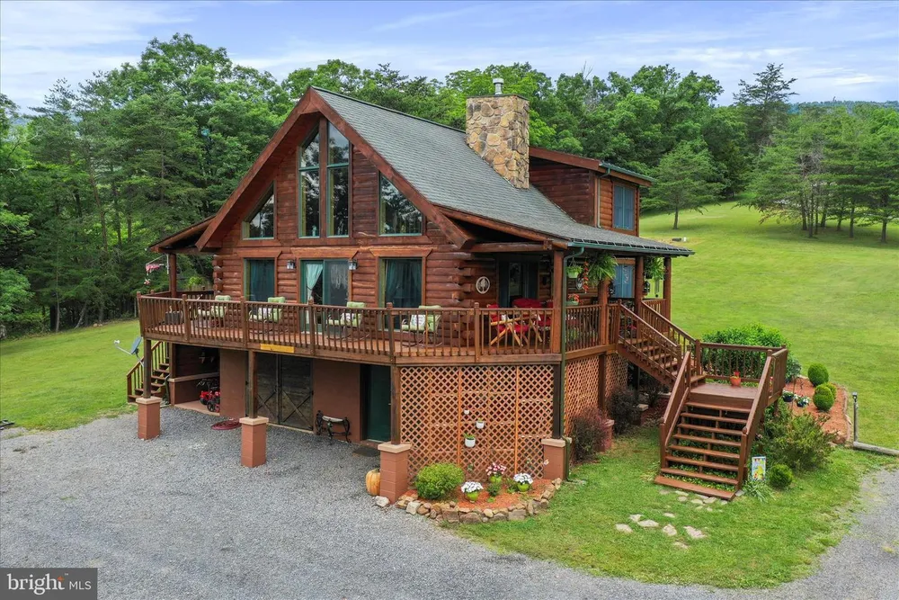 141 Rose Patch Drive, Petersburg, WV 26847
