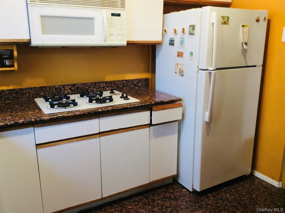 204-15 Foothill Ave, New York, NY 11423