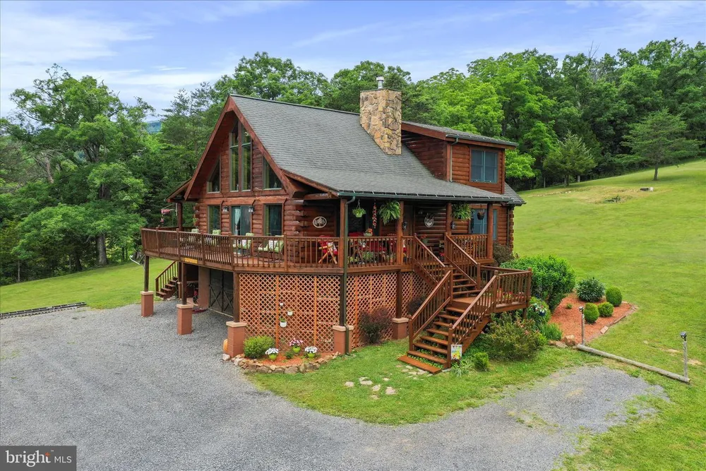 141 Rose Patch Drive, Petersburg, WV 26847