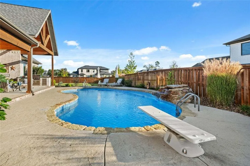 4301 S Scissortail Dr, Bentonville, AR 72713