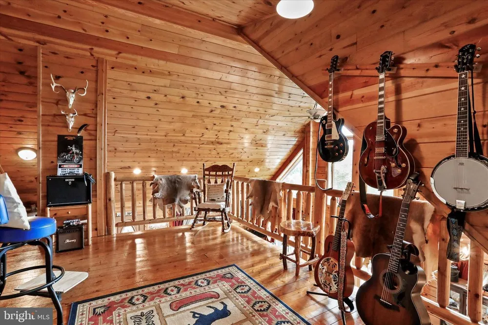 141 Rose Patch Drive, Petersburg, WV 26847