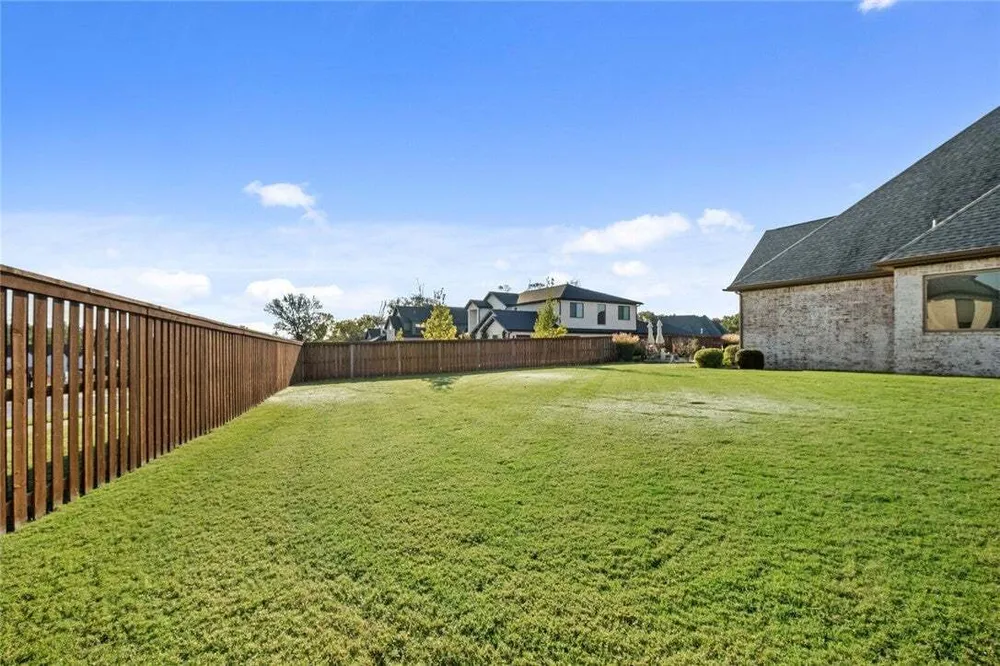 4301 S Scissortail Dr, Bentonville, AR 72713