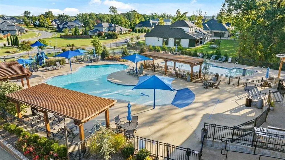 4301 S Scissortail Dr, Bentonville, AR 72713
