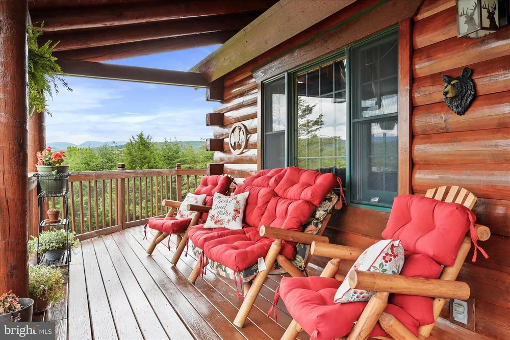 141 Rose Patch Drive, Petersburg, WV 26847