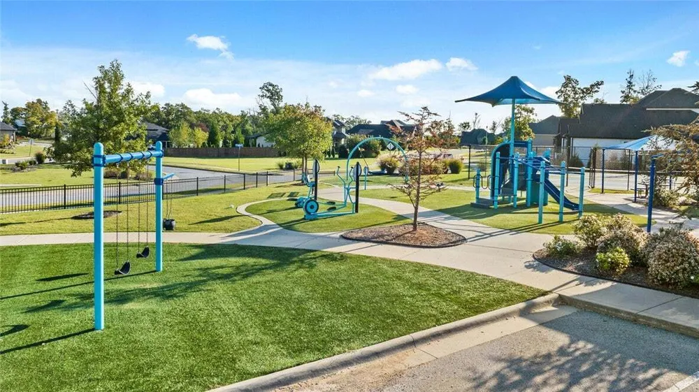 4301 S Scissortail Dr, Bentonville, AR 72713