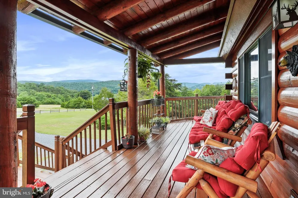 141 Rose Patch Drive, Petersburg, WV 26847
