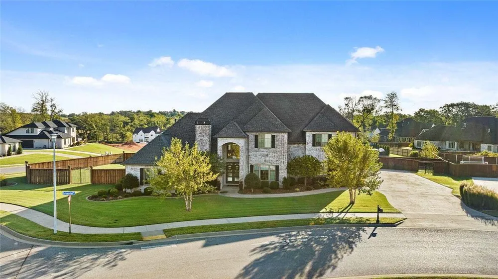 4301 S Scissortail Dr, Bentonville, AR 72713