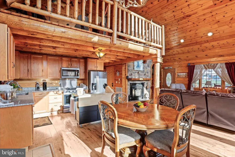 141 Rose Patch Drive, Petersburg, WV 26847