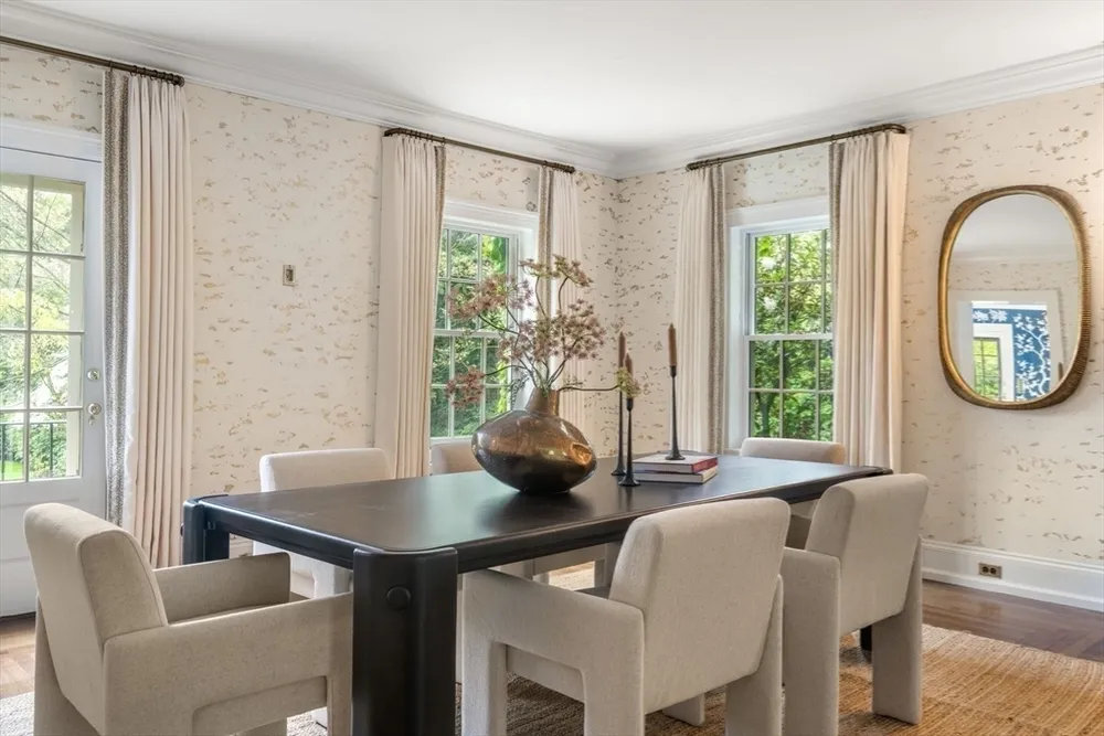 188 Heath St, Brookline, MA 02467