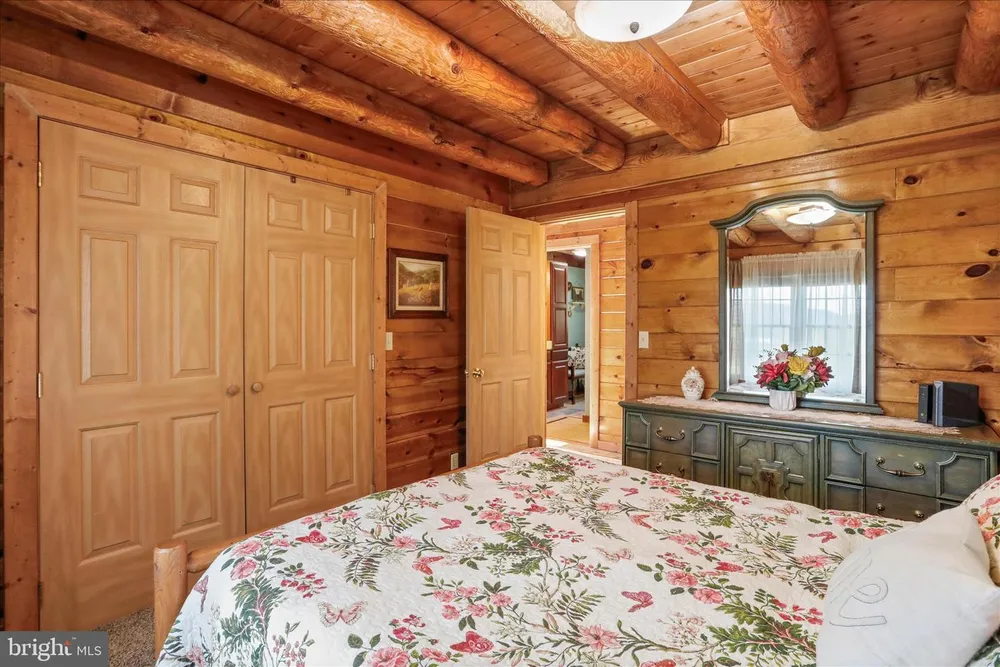 141 Rose Patch Drive, Petersburg, WV 26847