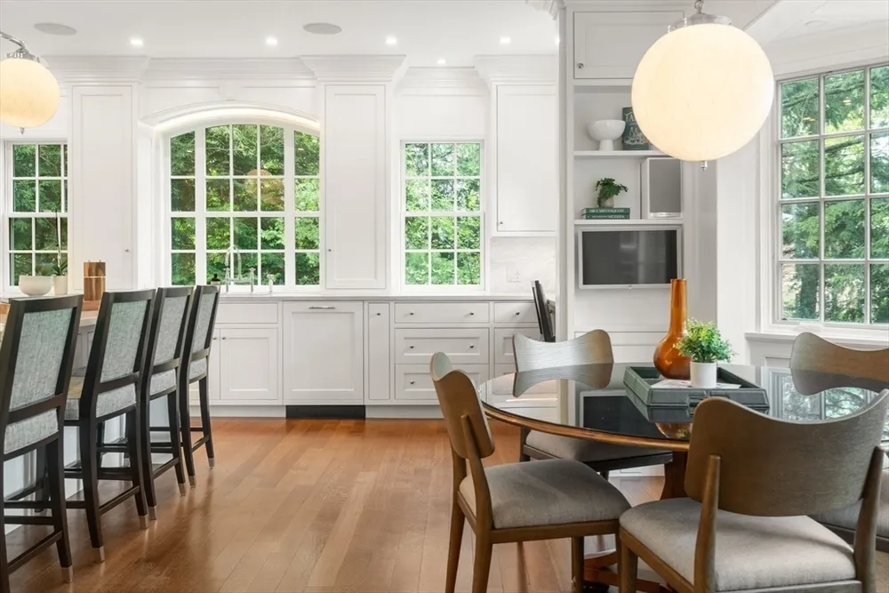 188 Heath St, Brookline, MA 02467
