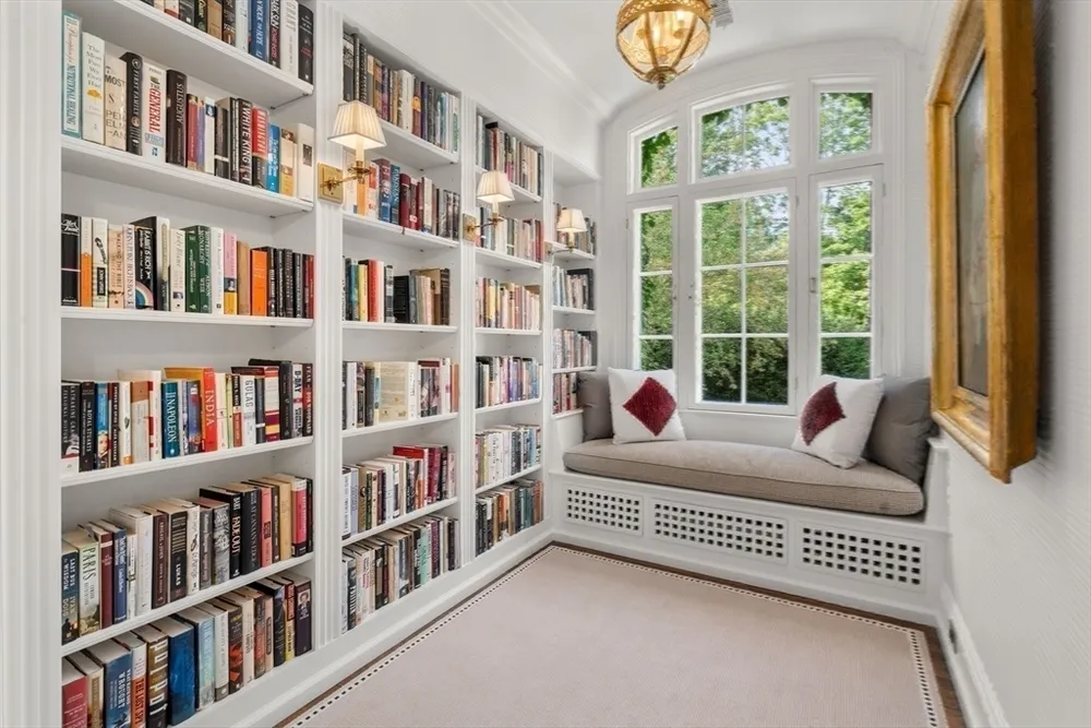 188 Heath St, Brookline, MA 02467