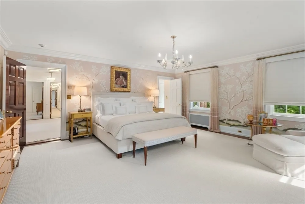 188 Heath St, Brookline, MA 02467