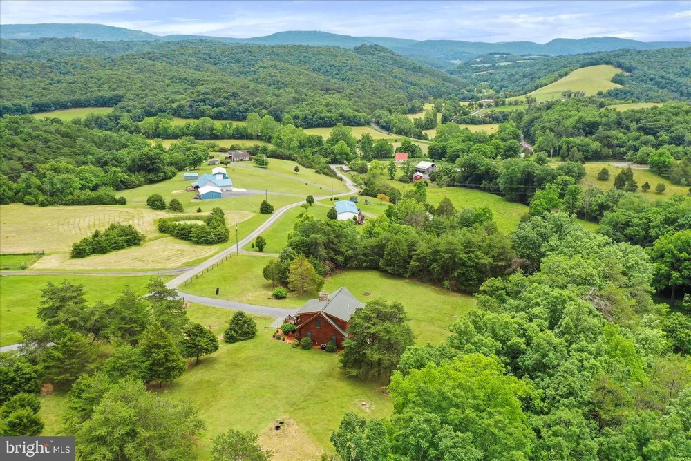141 Rose Patch Drive, Petersburg, WV 26847