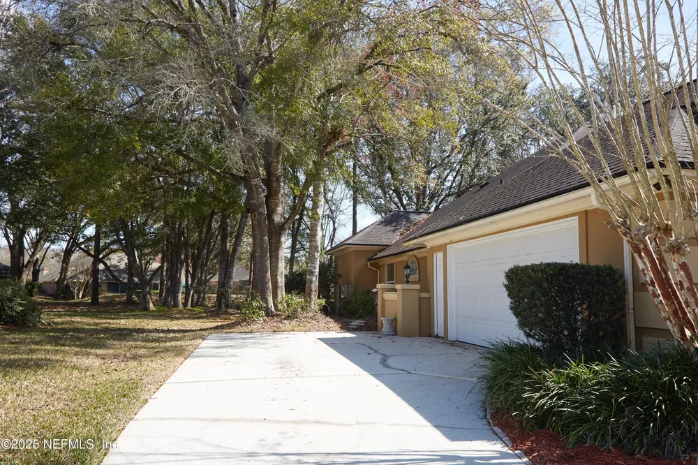 2674 Country Club Blvd, Orange Park, FL 32073