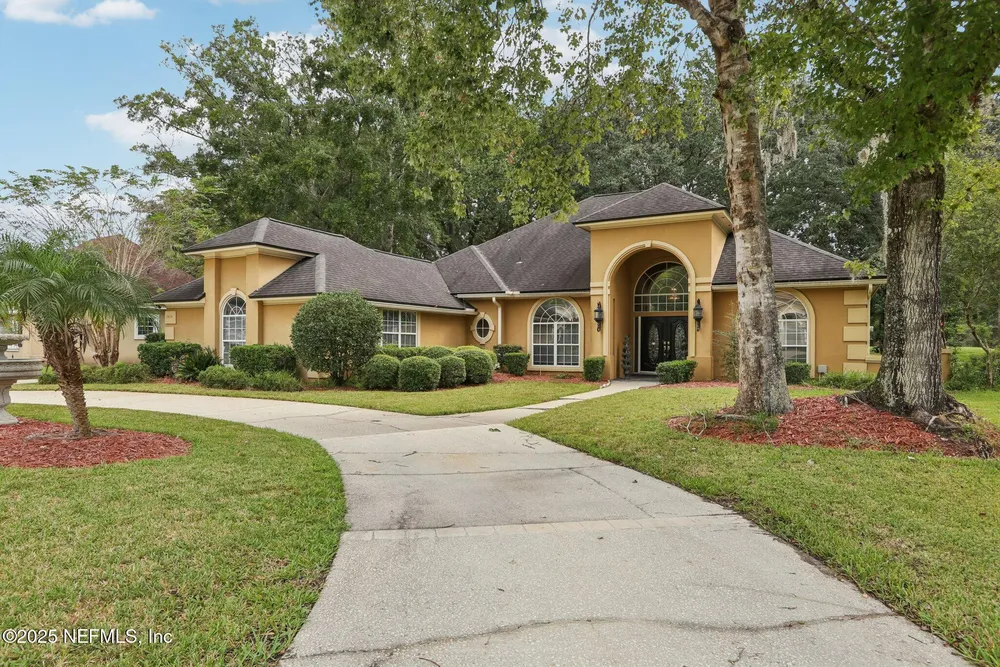 2674 Country Club Blvd, Orange Park, FL 32073