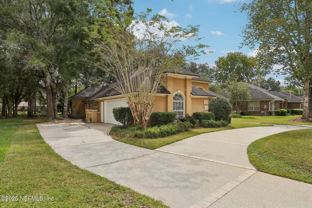 2674 Country Club Blvd, Orange Park, FL 32073