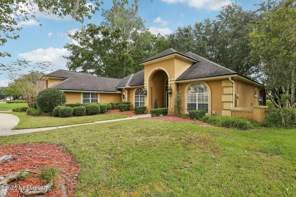 2674 Country Club Blvd, Orange Park, FL 32073