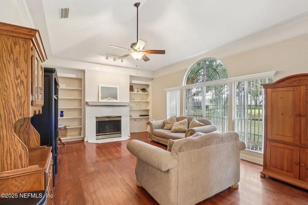 2674 Country Club Blvd, Orange Park, FL 32073
