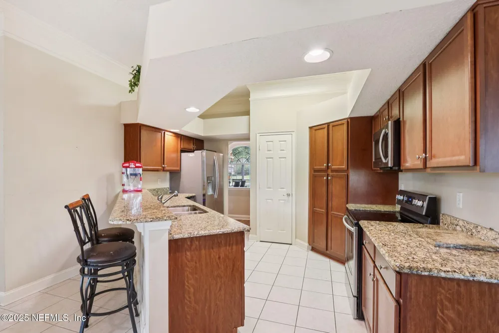 2674 Country Club Blvd, Orange Park, FL 32073