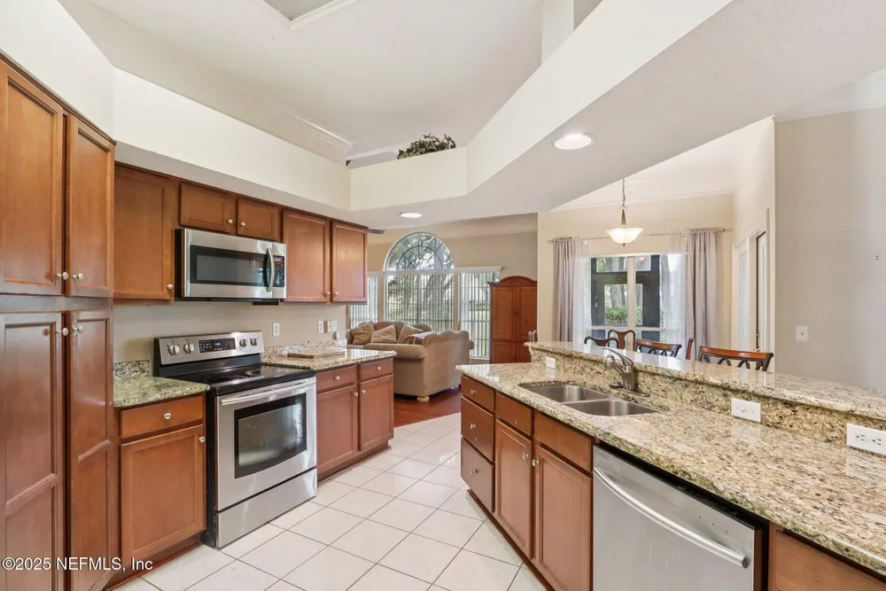 2674 Country Club Blvd, Orange Park, FL 32073