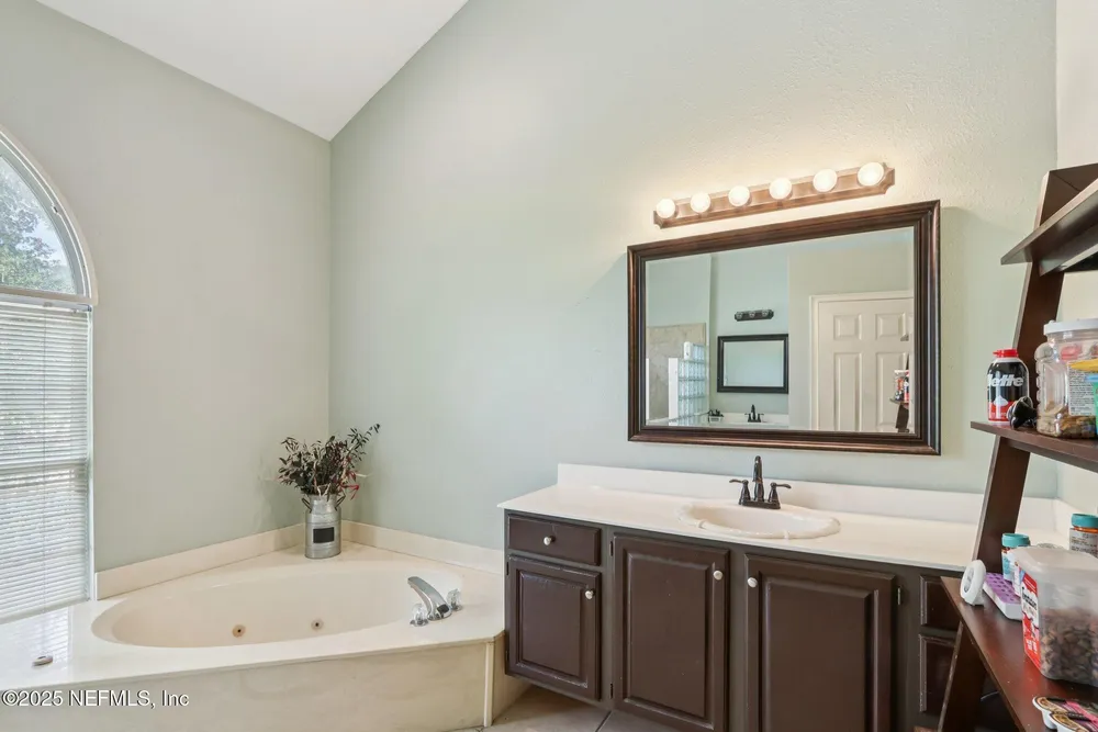 2674 Country Club Blvd, Orange Park, FL 32073