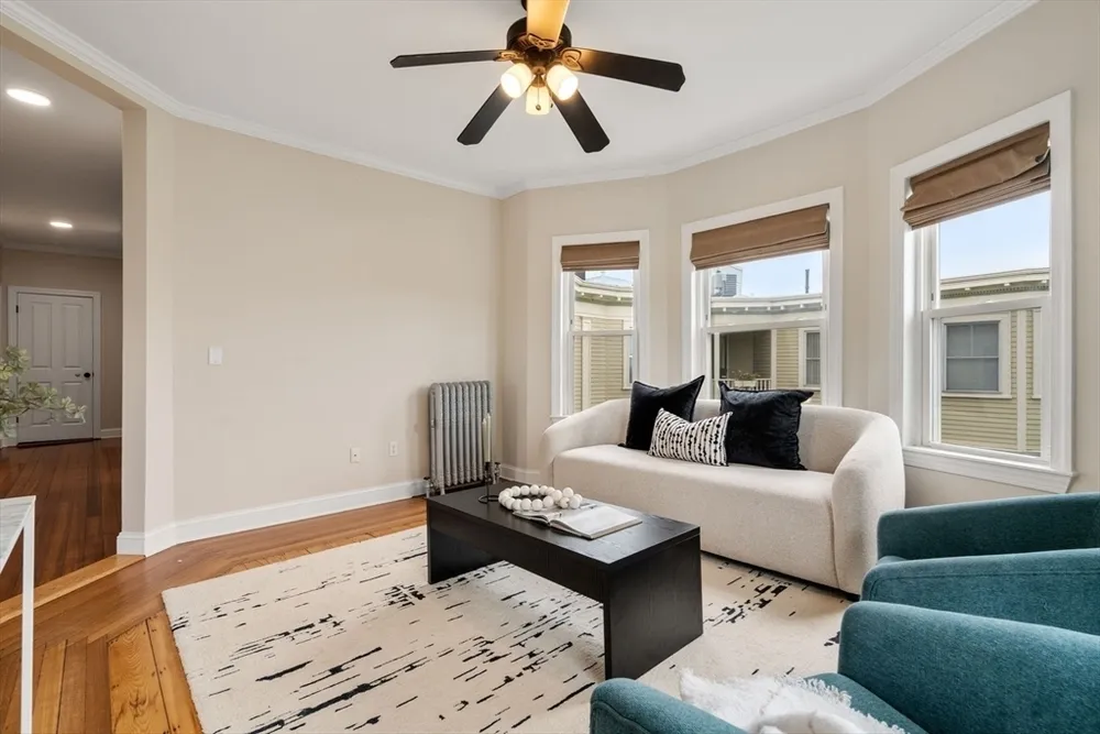 14 Linden St, Brookline, MA 02445