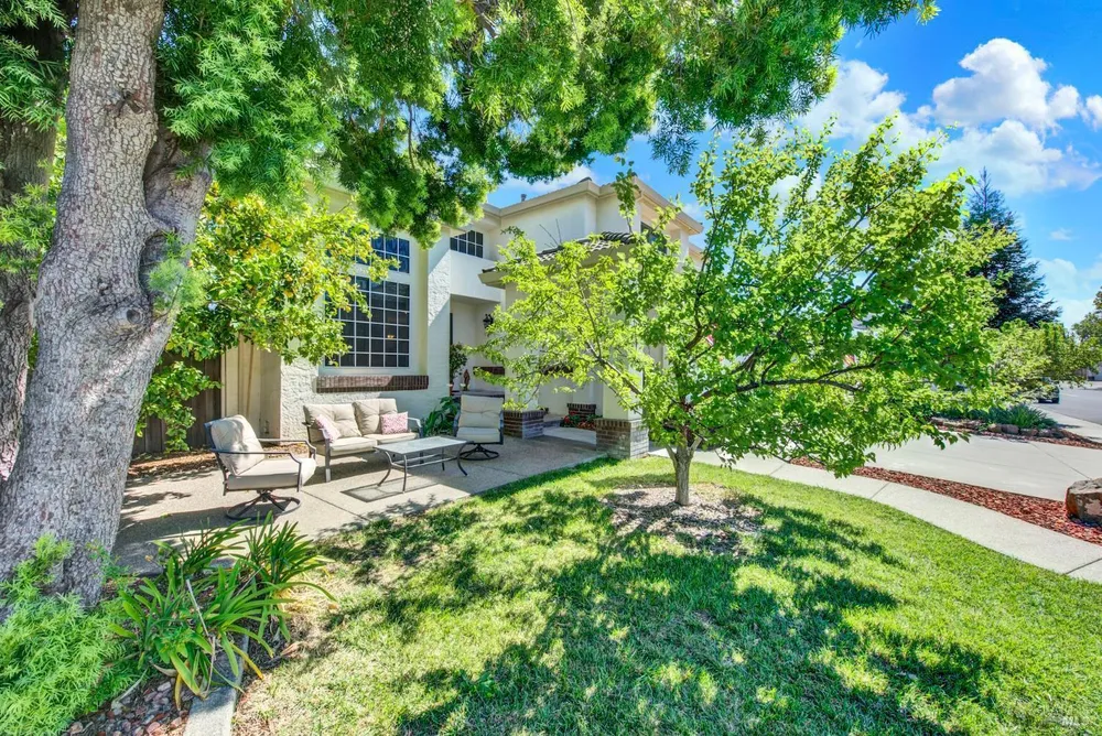 113 Deerglen Circle, Vacaville, CA 95687