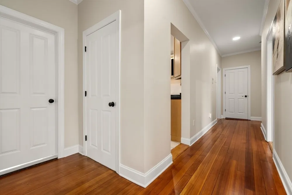 14 Linden St, Brookline, MA 02445