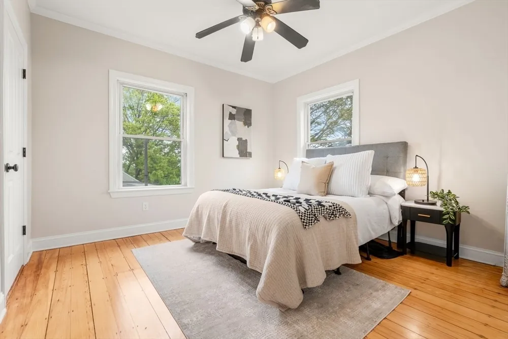 14 Linden St, Brookline, MA 02445