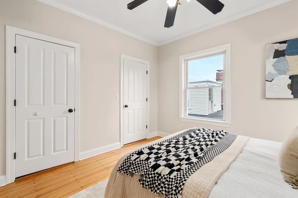 14 Linden St, Brookline, MA 02445