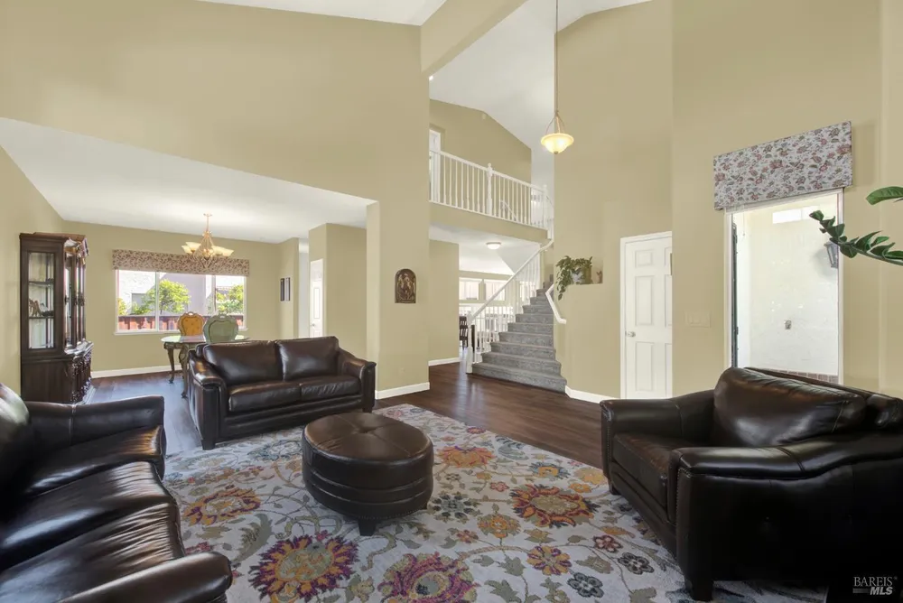 113 Deerglen Circle, Vacaville, CA 95687