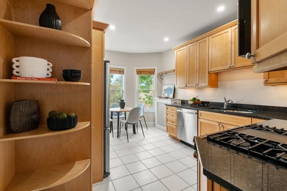14 Linden St, Brookline, MA 02445