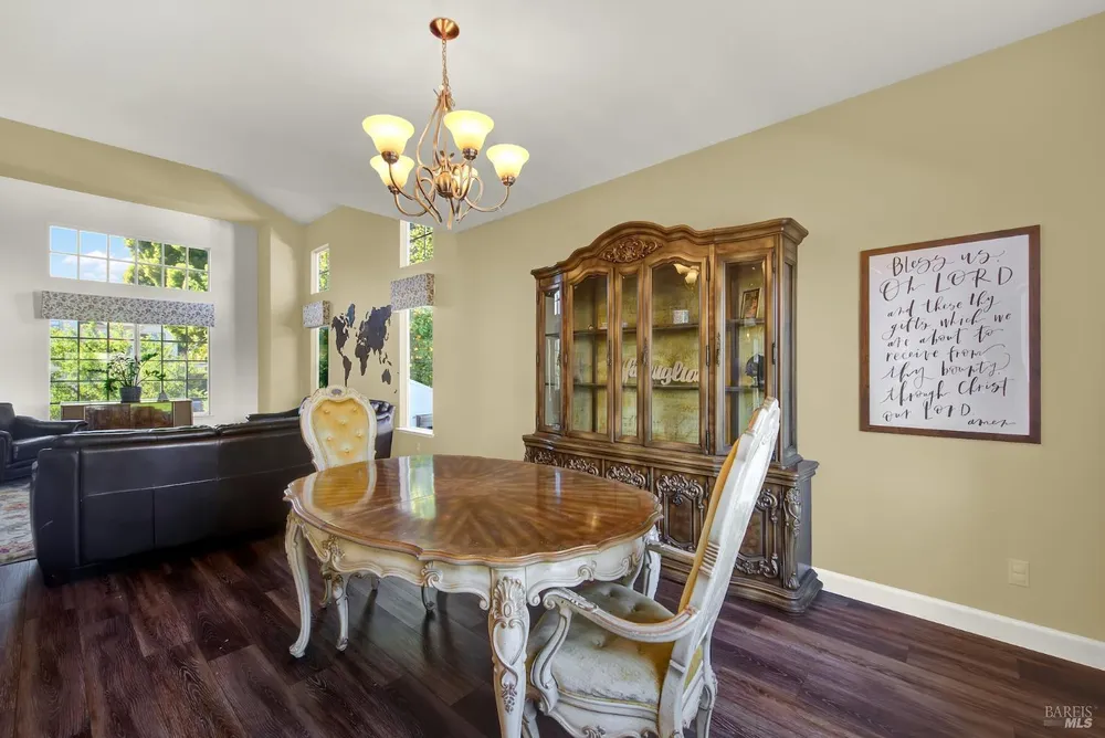 113 Deerglen Circle, Vacaville, CA 95687