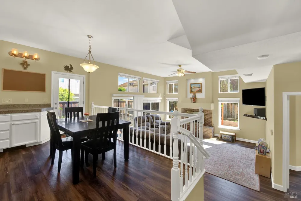 113 Deerglen Circle, Vacaville, CA 95687
