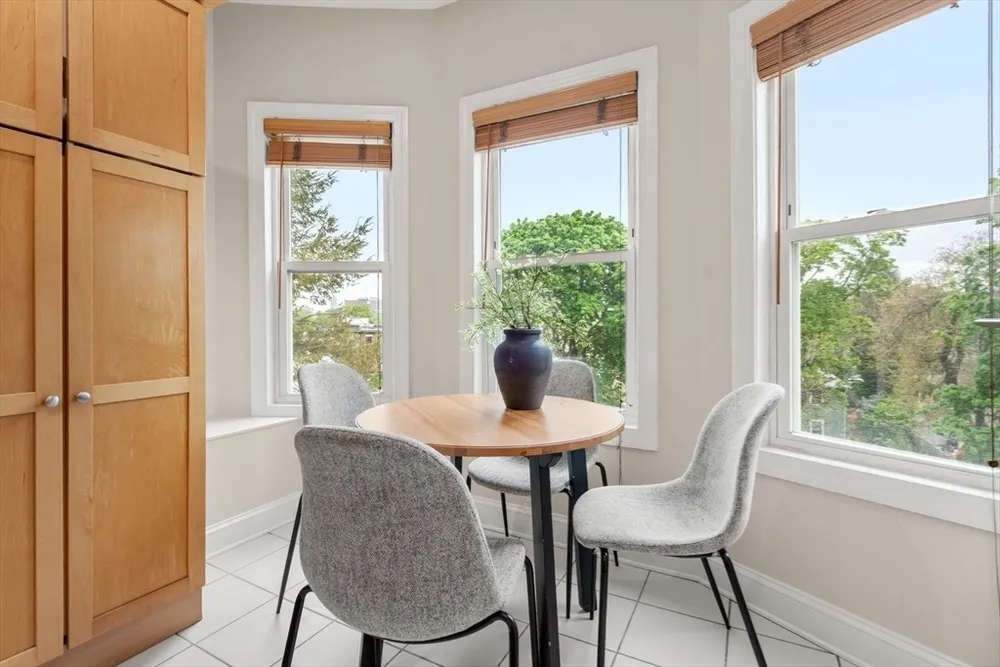 14 Linden St, Brookline, MA 02445