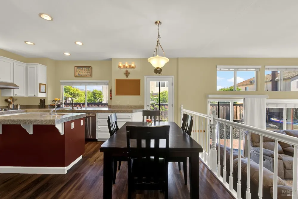 113 Deerglen Circle, Vacaville, CA 95687