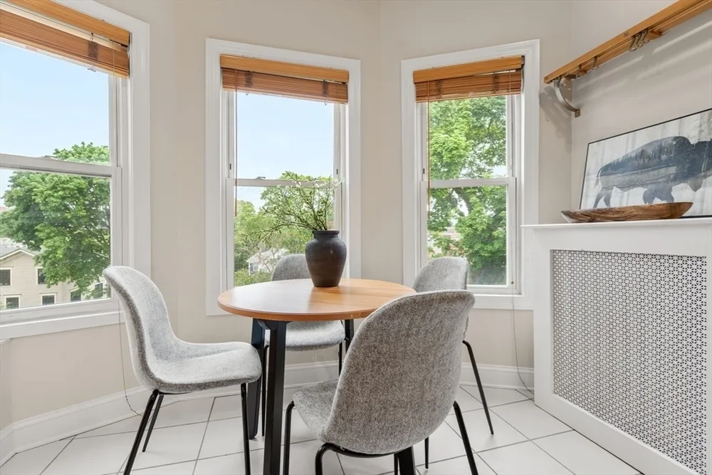 14 Linden St, Brookline, MA 02445