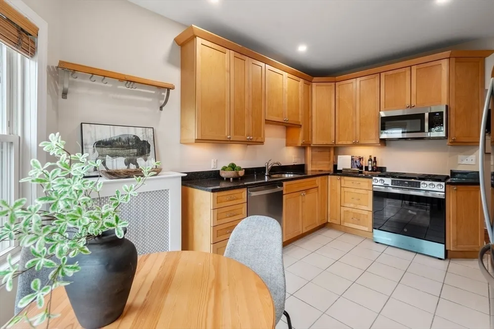 14 Linden St, Brookline, MA 02445